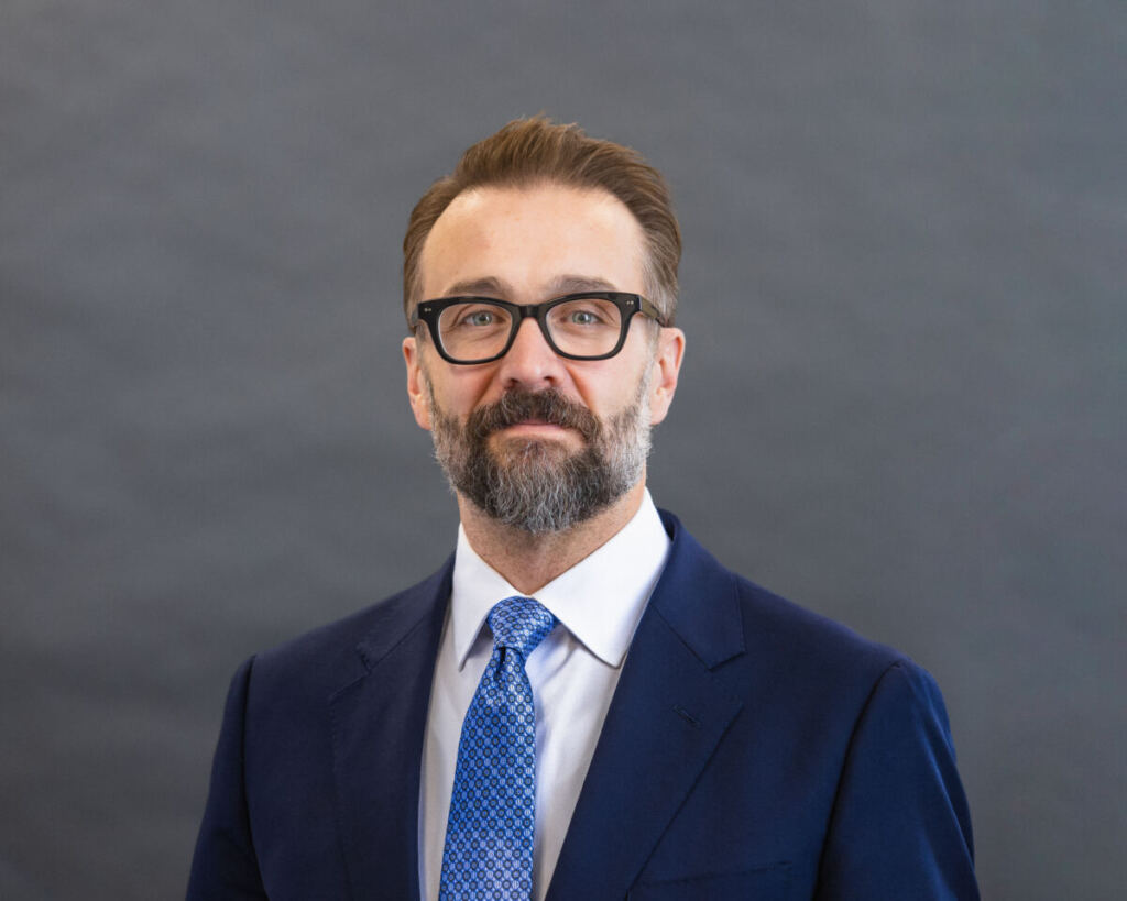 Geoffrey Landward headshot