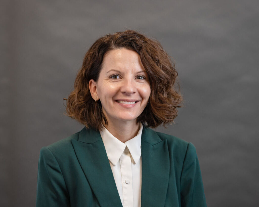 Alison Adams Headshot