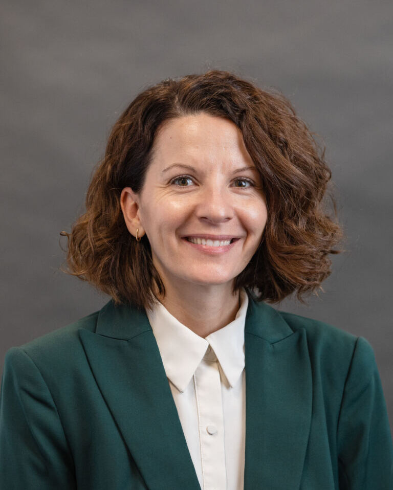 Alison Adams Headshot