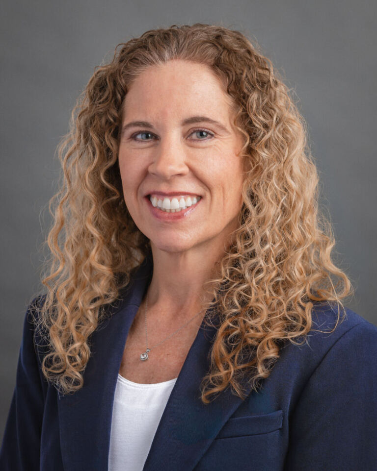 Angie Stallings headshot