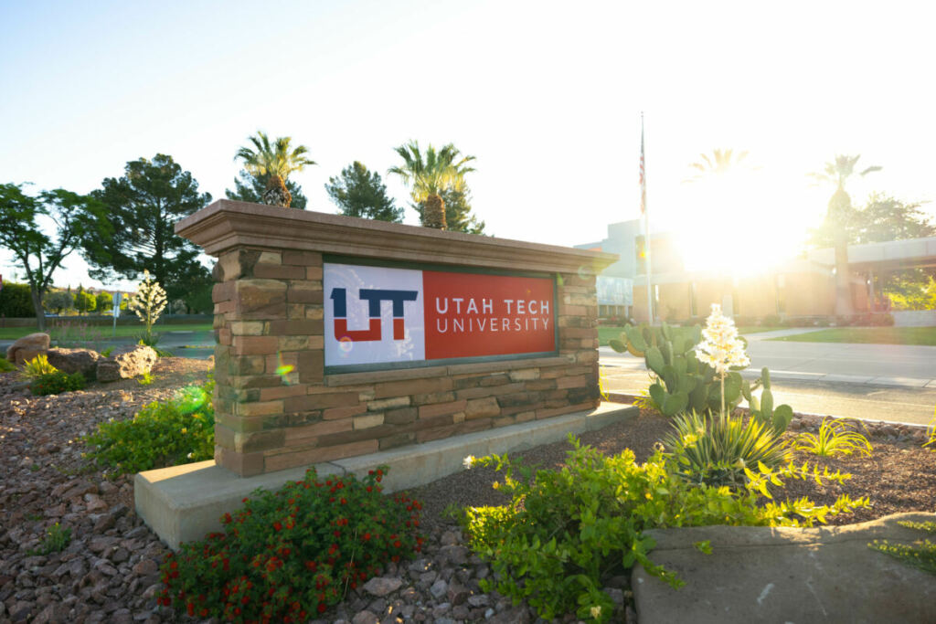 UT sign