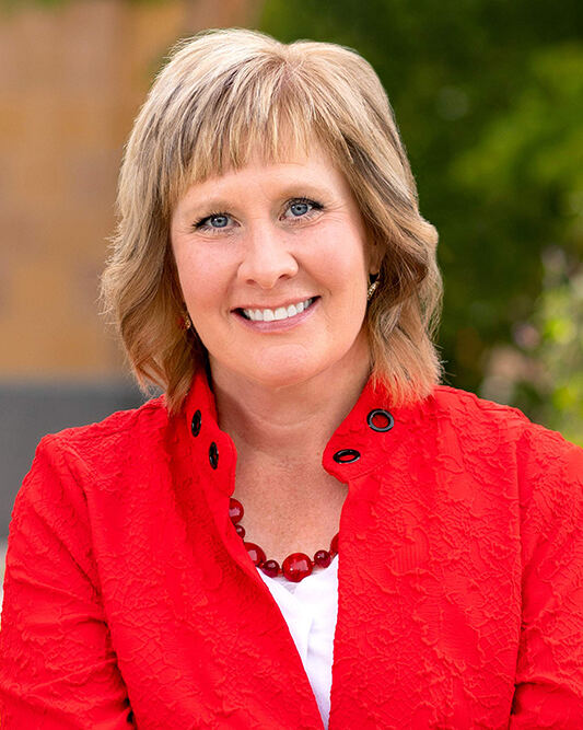 Mindy Benson headshot